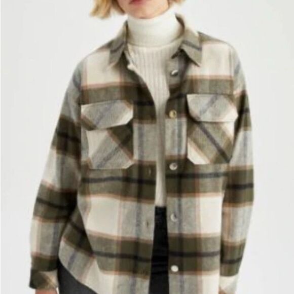 Zara Jackets & Blazers - ZARA Wool Blend Plaid Tartan
Overshirt Jacket Shirt button up size S